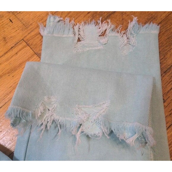 New KanCan Amelia Distressed High Rise Mom Fit Jeans Denim Womens Sz 03/25 Teal - Picture 3 of 12